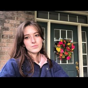 Meet your Posher, Michaela